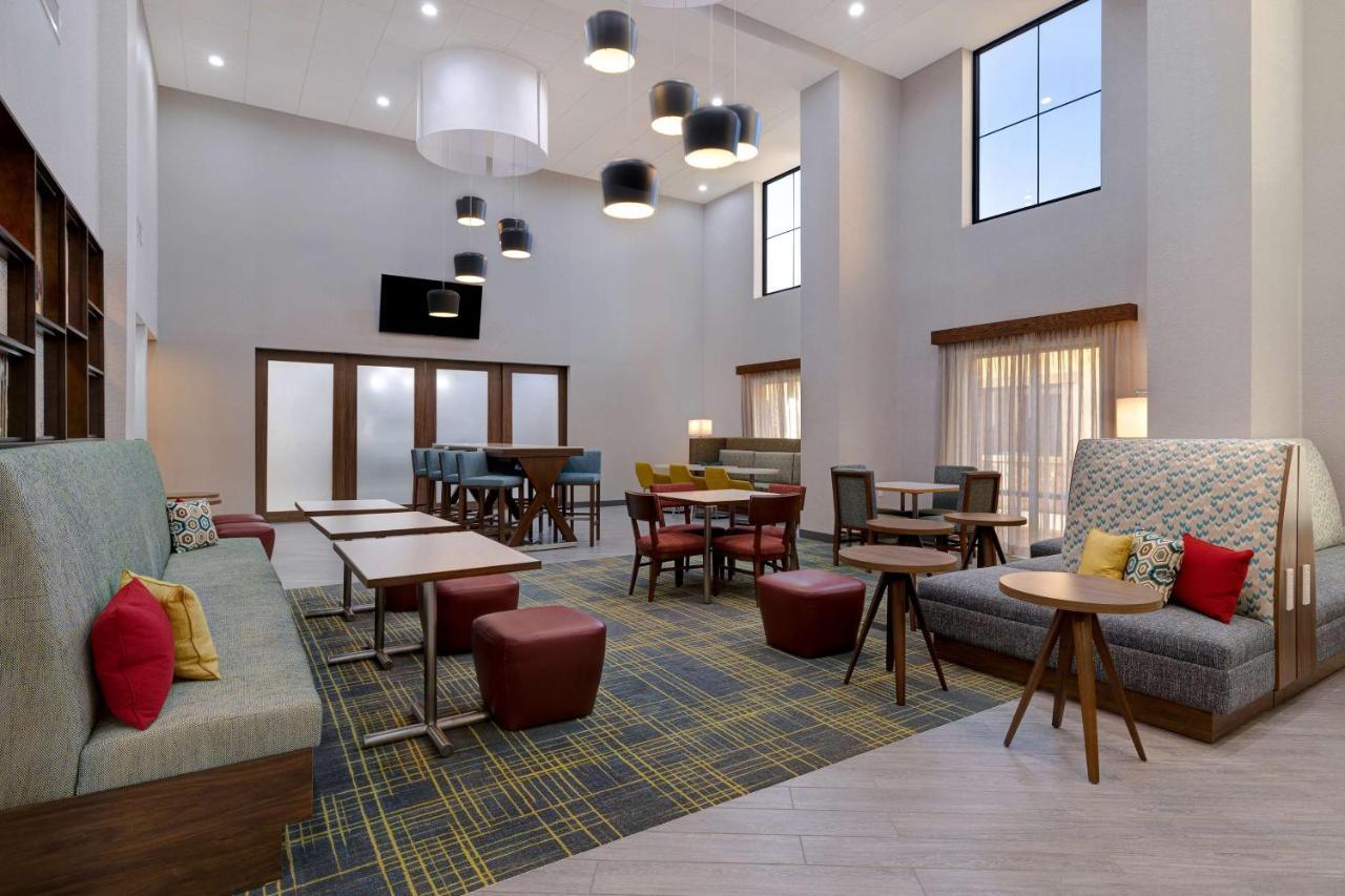 Hampton Inn & Suites Marina Kültér fotó