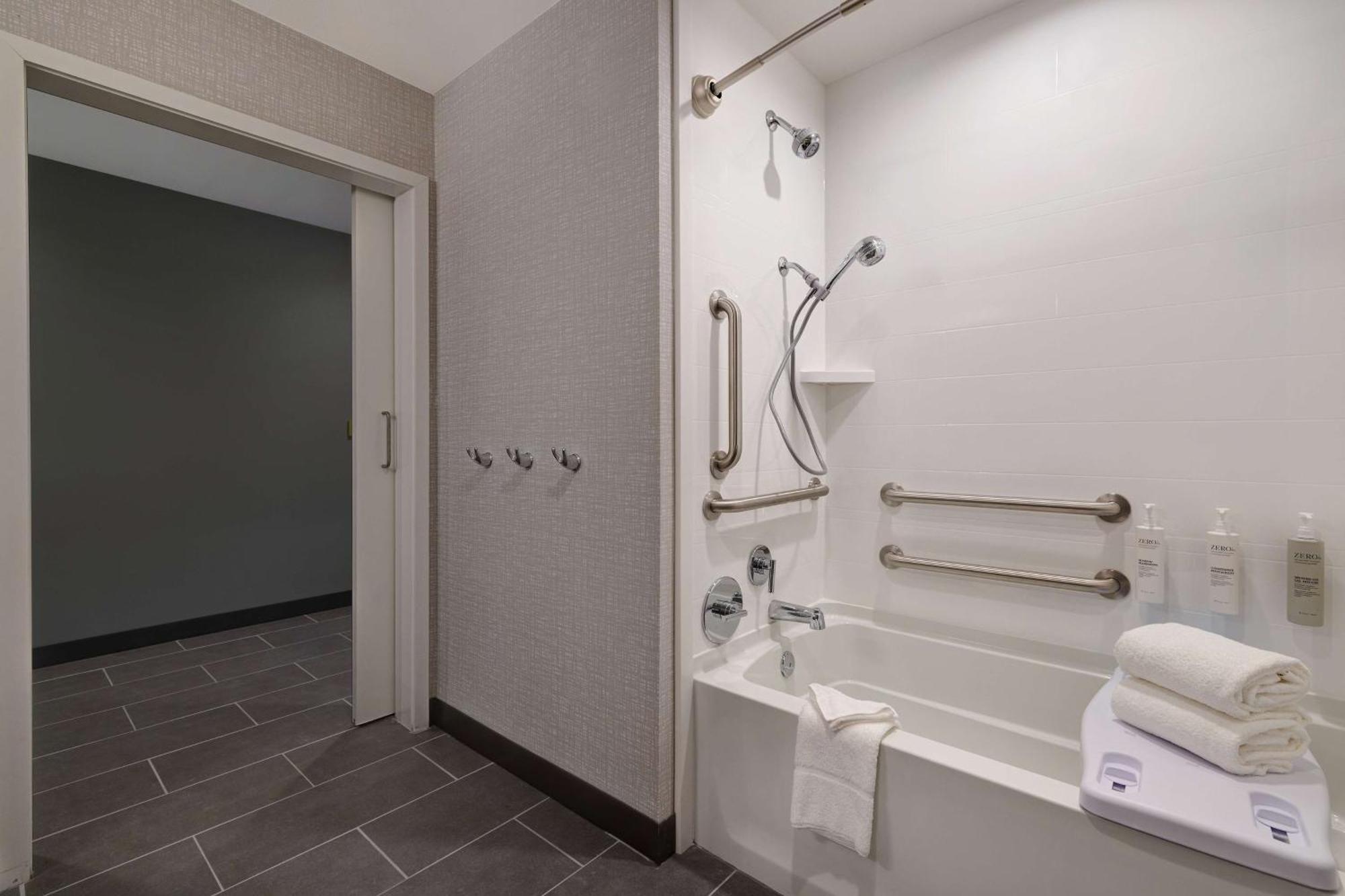 Hampton Inn & Suites Marina Kültér fotó