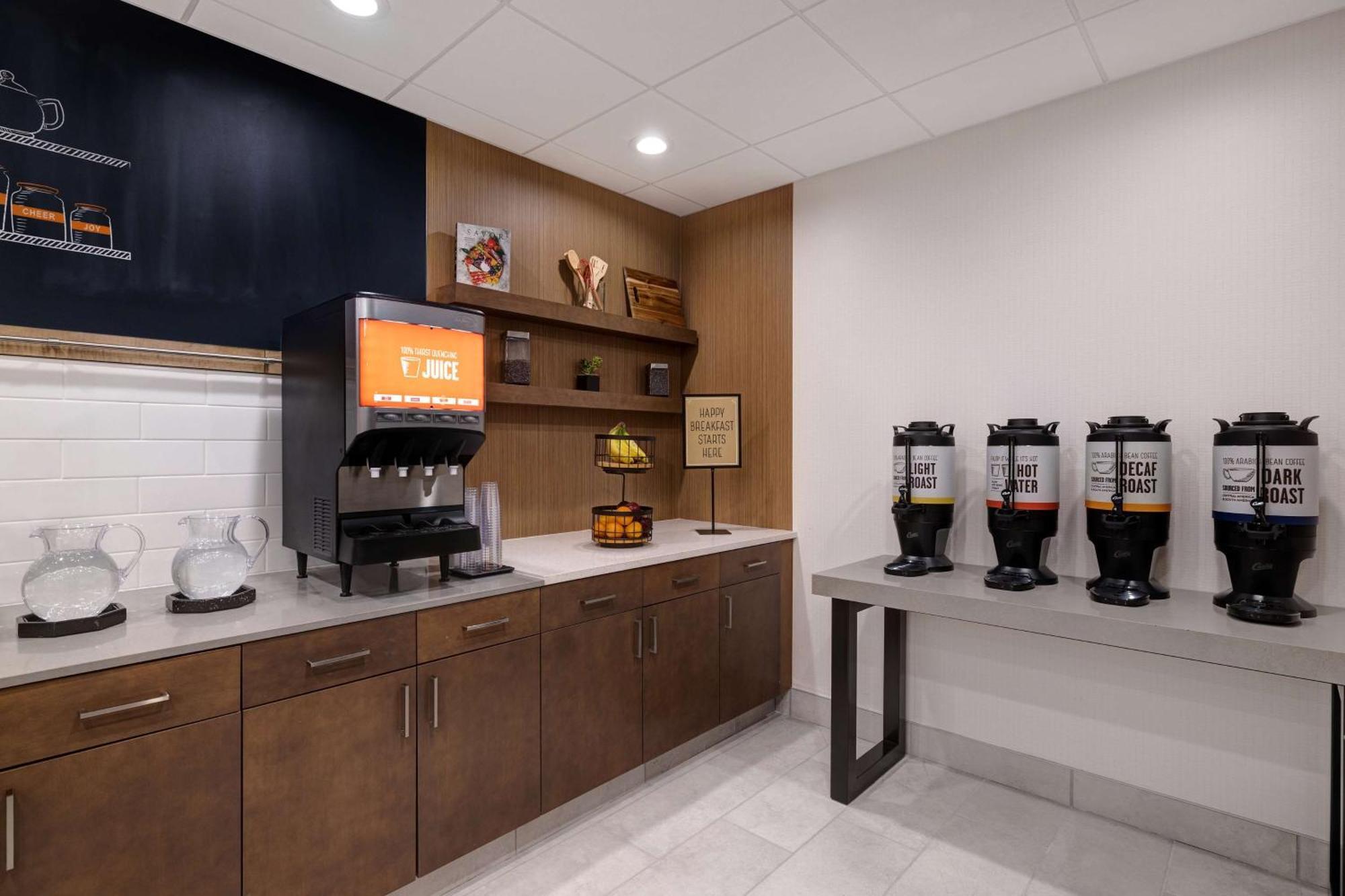 Hampton Inn & Suites Marina Kültér fotó