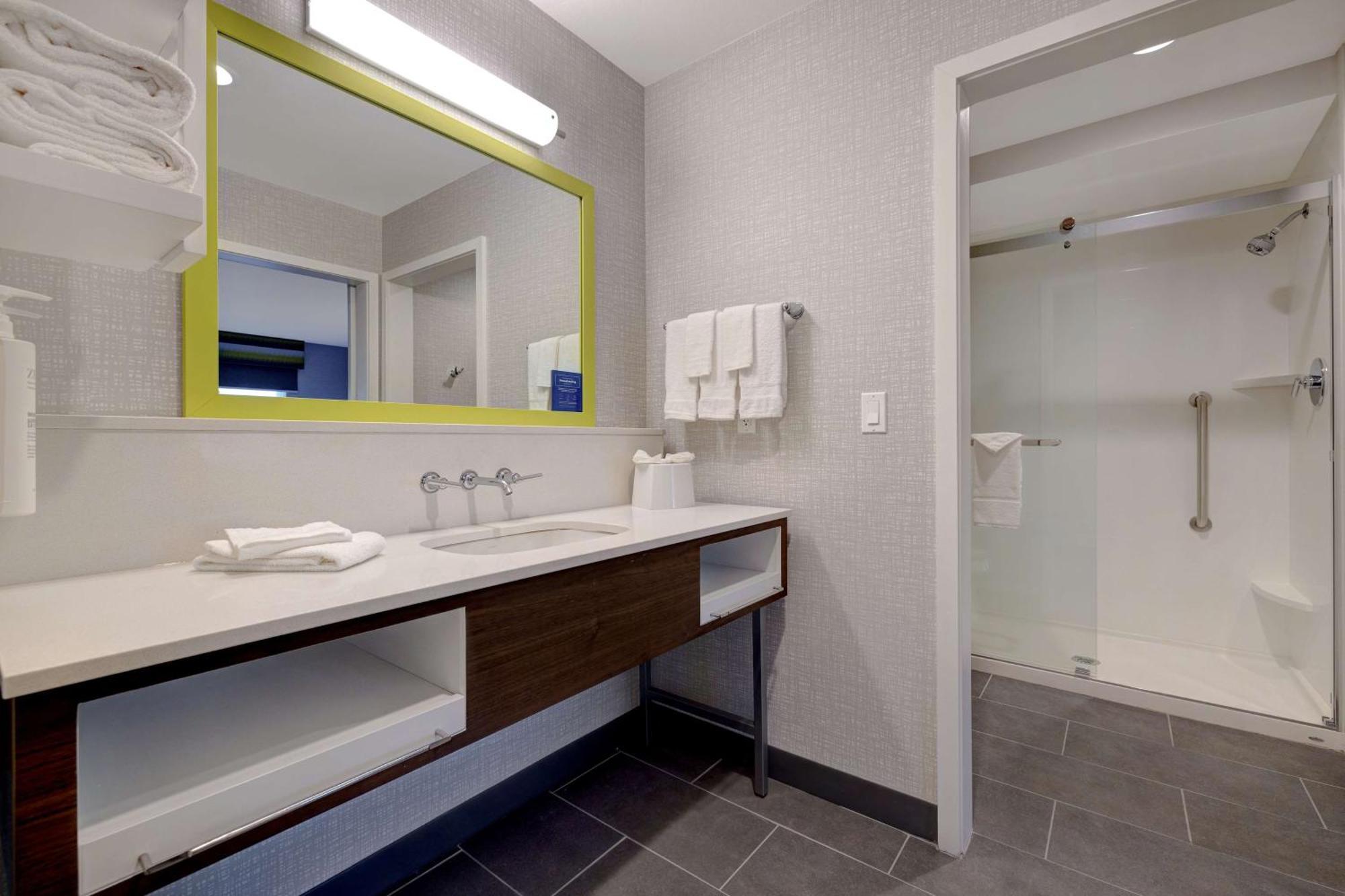 Hampton Inn & Suites Marina Kültér fotó